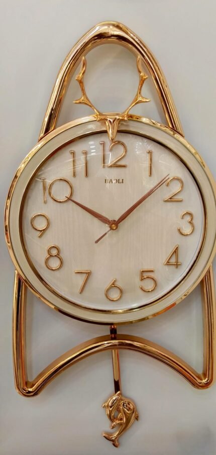 Baoli Stately Golden Pendulum Clock with Deer Crown