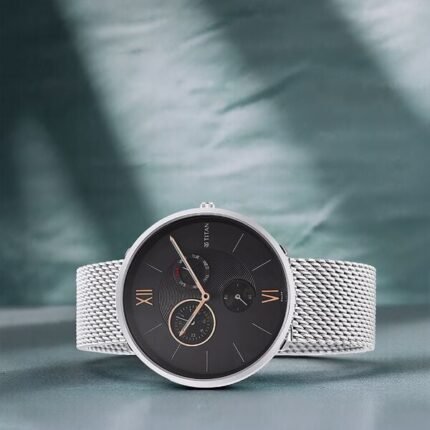 Titan Neo Analog Black Dial Men's This makes for a sophisticated addition to any man's wardrobe